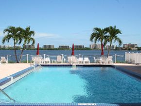 1516 S Lakeside Drive 205, Lake Worth Beach FL 33460