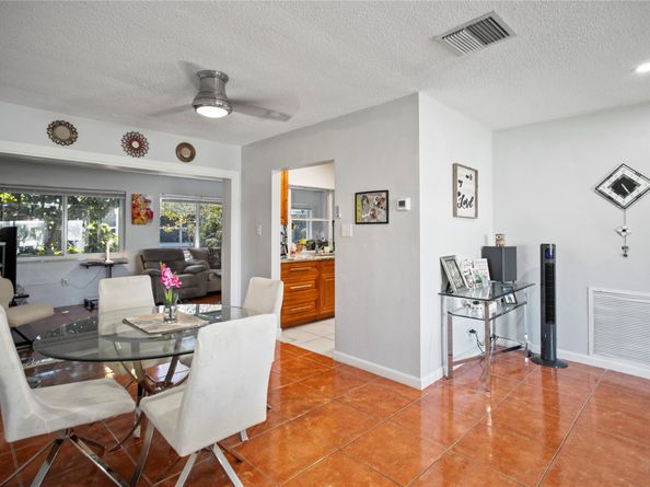 5709 NW 81 Ave, Tamarac FL 33321