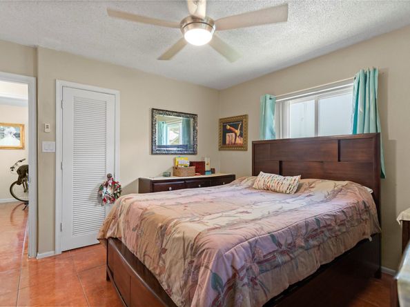 5709 NW 81 Ave, Tamarac FL 33321