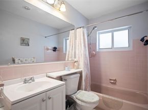 5709 NW 81 Ave, Tamarac FL 33321