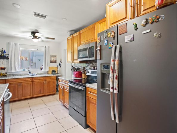 5709 NW 81 Ave, Tamarac FL 33321