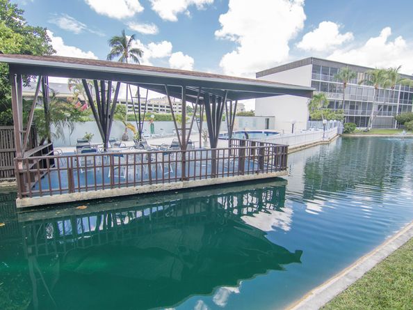 896 N Federal Highway 324, Lantana FL 33462