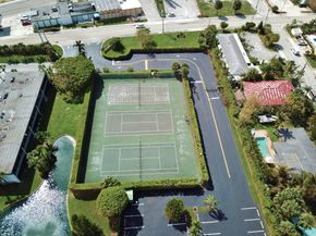 896 N Federal Highway 324, Lantana FL 33462