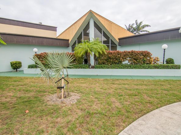 896 N Federal Highway 324, Lantana FL 33462