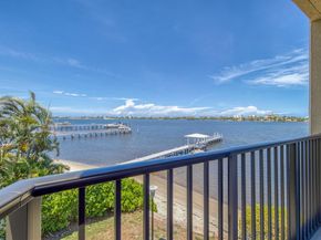 896 N Federal Highway 324, Lantana FL 33462