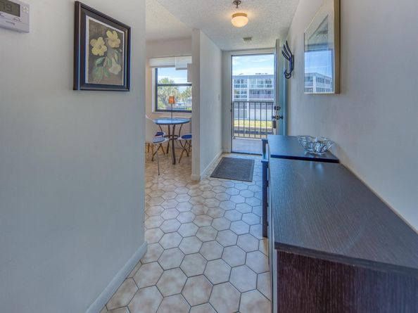 896 N Federal Highway 324, Lantana FL 33462