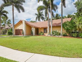 1581 NW 100th Way, Plantation FL 33322