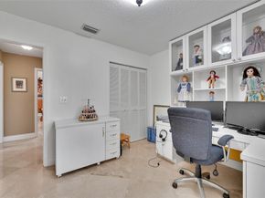 1581 NW 100th Way, Plantation FL 33322