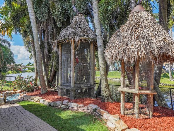 1581 NW 100th Way, Plantation FL 33322