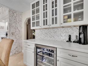 1581 NW 100th Way, Plantation FL 33322