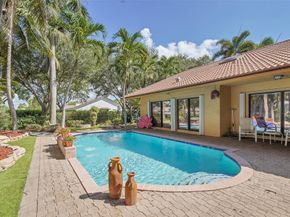 1581 NW 100th Way, Plantation FL 33322