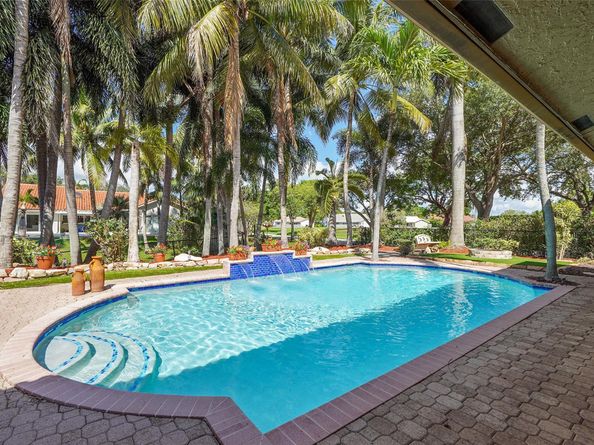 1581 NW 100th Way, Plantation FL 33322
