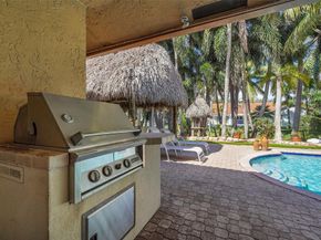 1581 NW 100th Way, Plantation FL 33322