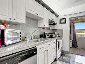 461 NW 76th Avenue 205, Margate FL 33063