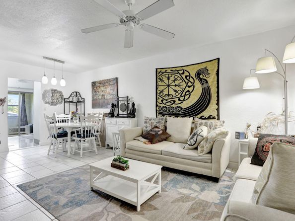 461 NW 76th Avenue 205, Margate FL 33063