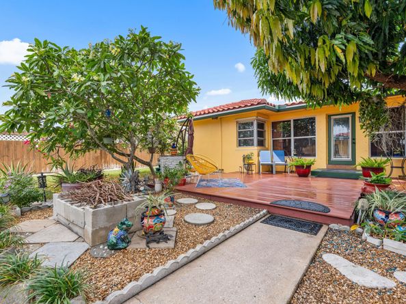 1802 Lake Osborne Drive, Lake Worth Beach FL 33461