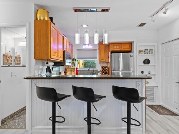 1802 Lake Osborne Drive, Lake Worth Beach FL 33461