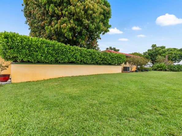 1802 Lake Osborne Drive, Lake Worth Beach FL 33461