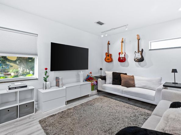 1802 Lake Osborne Drive, Lake Worth Beach FL 33461