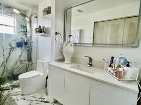 1960 NW 188th Ave, Pembroke Pines FL 33029
