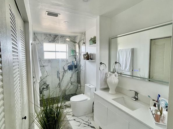 1960 NW 188th Ave, Pembroke Pines FL 33029