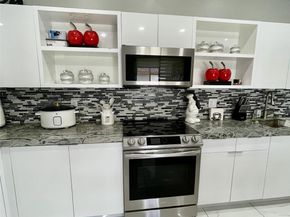 1960 NW 188th Ave, Pembroke Pines FL 33029