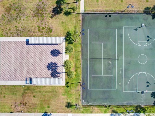 3301 NW 47th Terrace 410, Lauderdale Lakes FL 33319