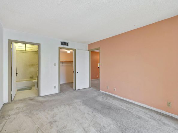 3301 NW 47th Terrace 410, Lauderdale Lakes FL 33319