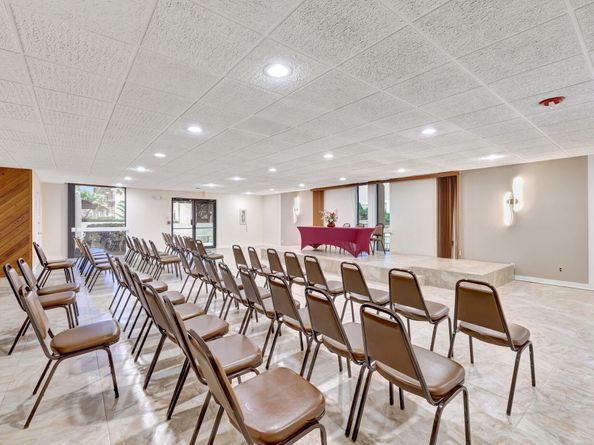 3301 NW 47th Terrace 410, Lauderdale Lakes FL 33319