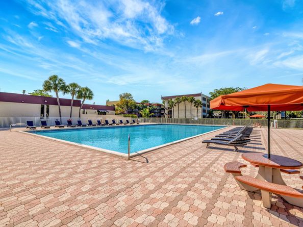 3301 NW 47th Terrace 410, Lauderdale Lakes FL 33319