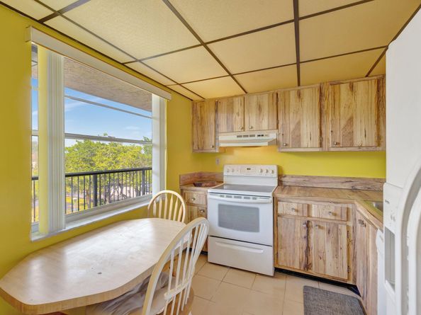 3301 NW 47th Terrace 410, Lauderdale Lakes FL 33319