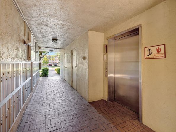 3301 NW 47th Terrace 410, Lauderdale Lakes FL 33319