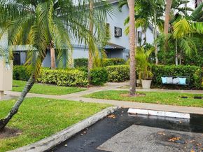 2705 S Oakland Forest Dr 102, Oakland Park FL 33309