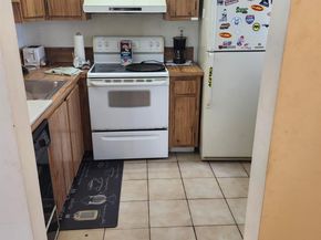 2705 S Oakland Forest Dr 102, Oakland Park FL 33309