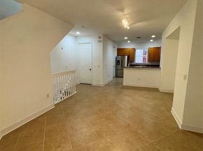 1033 NE 17th Way 605, Fort Lauderdale FL 33304