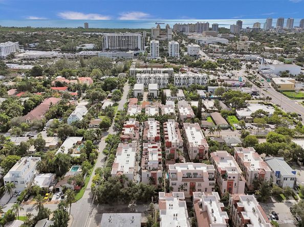 1033 NE 17th Way 605, Fort Lauderdale FL 33304