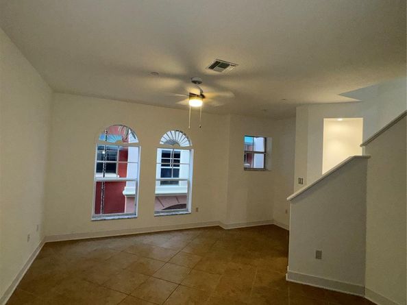 1033 NE 17th Way 605, Fort Lauderdale FL 33304
