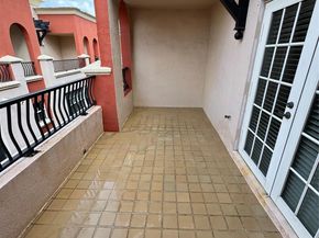 1033 NE 17th Way 605, Fort Lauderdale FL 33304