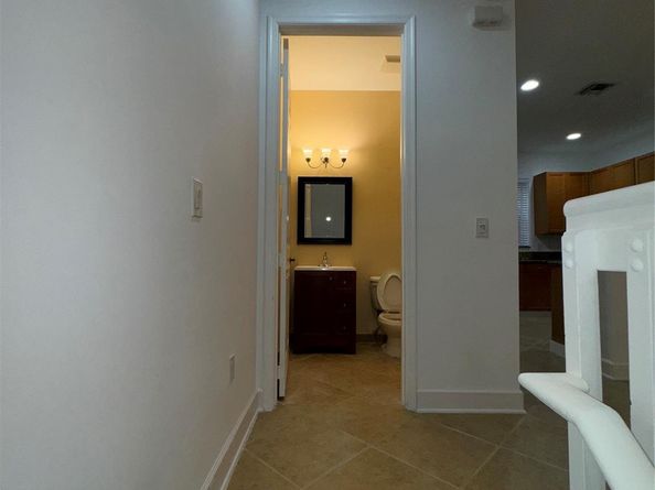 1033 NE 17th Way 605, Fort Lauderdale FL 33304