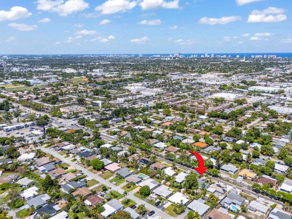4781 NE 6th Avenue, Fort Lauderdale FL 33334