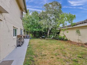 2945 Begonia Way, Cooper City FL 33026