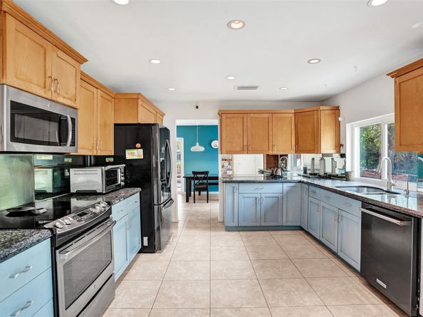2945 Begonia Way, Cooper City FL 33026
