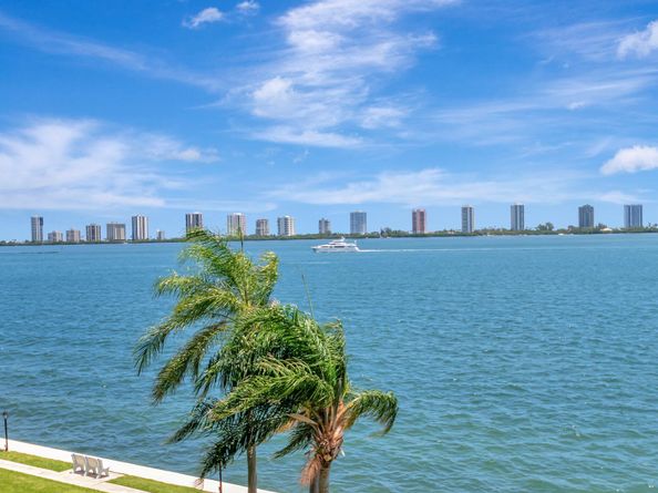 801 Lake Shore Drive 405, Lake Park FL 33403