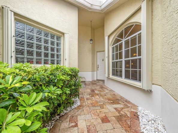 6132 Floral Lakes Drive, Delray Beach FL 33484