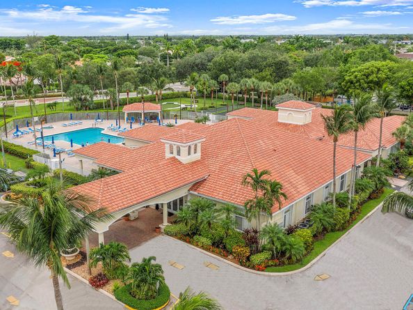6132 Floral Lakes Drive, Delray Beach FL 33484