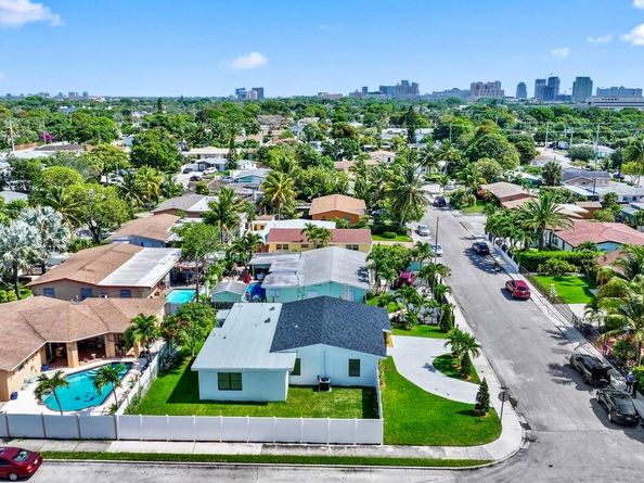 3349 El Vedado Ct, West Palm Beach FL 33405
