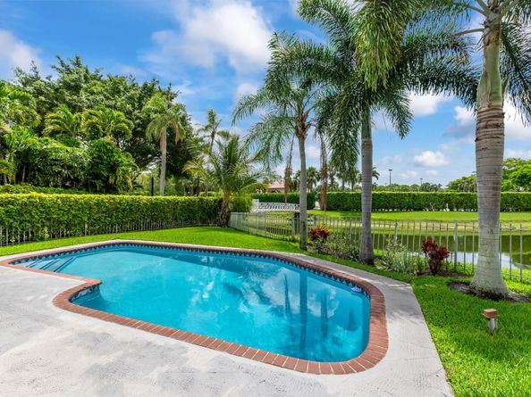 10535 Santa Laguna Drive, Boca Raton FL 33428