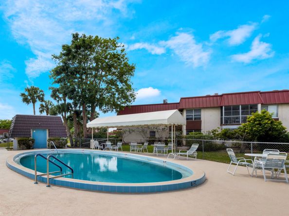 12003 Poinciana Boulevard 103, Royal Palm Beach FL 33411