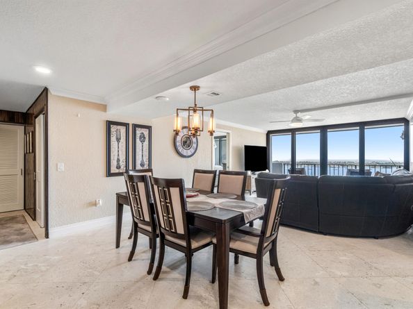 5600 N Flagler Drive 1209, West Palm Beach FL 33407