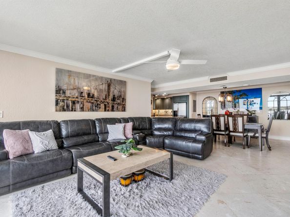5600 N Flagler Drive 1209, West Palm Beach FL 33407